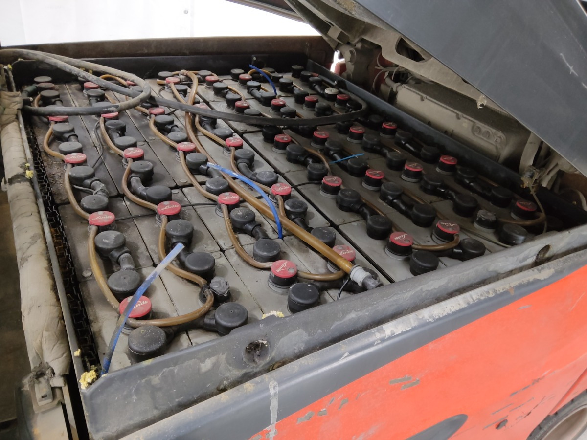 Linde E35 - Elektrische heftruck: afbeelding 4 Linde E35 - Elektrische heftruck: afbeelding 4