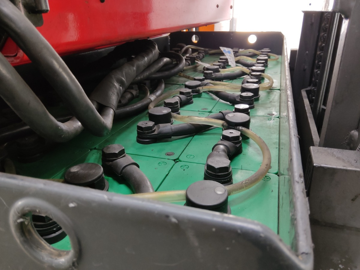 Linde R25F - Reach truck: afbeelding 4 Linde R25F - Reach truck: afbeelding 4