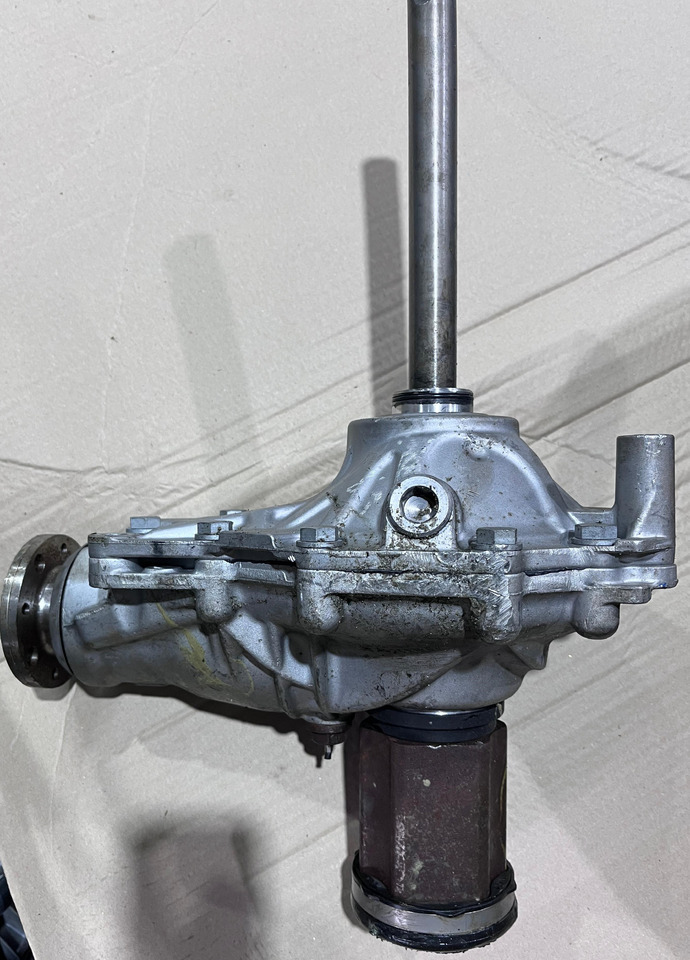 BMW 7558153 FRONT DIFFERENTIAL - Versnellingsbak en onderdelen voor Andere machine: afbeelding 4 BMW 7558153 FRONT DIFFERENTIAL - Versnellingsbak en onderdelen voor Andere machine: afbeelding 4