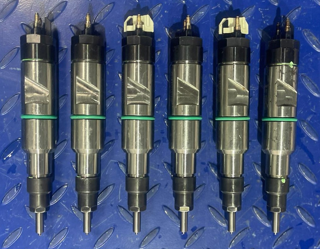 LIEBHERR Injector 600D1 10138687 - Injector voor Bouwmachine: afbeelding 1 LIEBHERR Injector 600D1 10138687 - Injector voor Bouwmachine: afbeelding 1