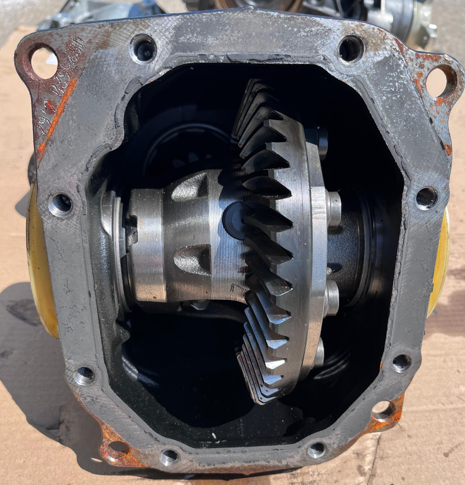 MERCEDES-BENZ Mercedes Benz Rear Axle Differential A1663510605 - Differentieel: afbeelding 2 MERCEDES-BENZ Mercedes Benz Rear Axle Differential A1663510605 - Differentieel: afbeelding 2