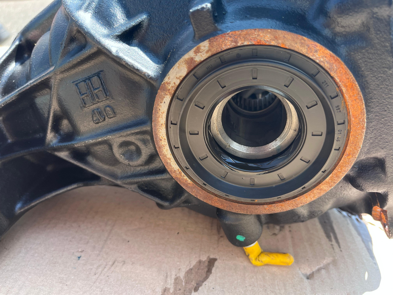 MERCEDES-BENZ Mercedes Benz Rear Axle Differential A1663510605 - Differentieel: afbeelding 4 MERCEDES-BENZ Mercedes Benz Rear Axle Differential A1663510605 - Differentieel: afbeelding 4