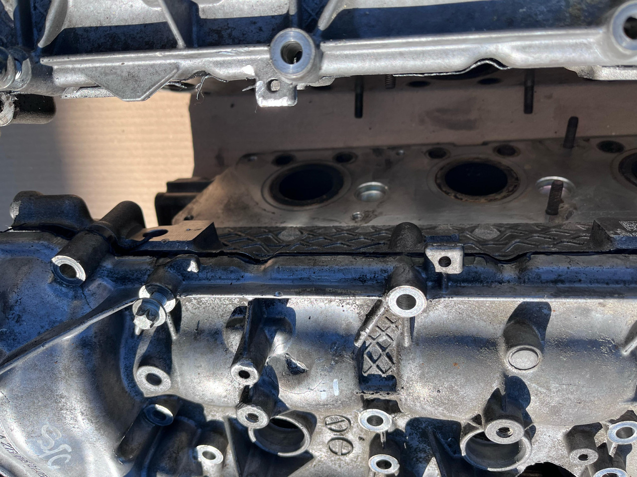 Mercedes Benz Cylinder Heads A2730160105 / A2730160005 - Cilinderblok: afbeelding 4 Mercedes Benz Cylinder Heads A2730160105 / A2730160005 - Cilinderblok: afbeelding 4