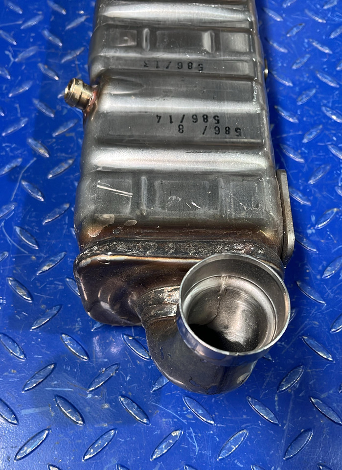 Mercedes Benz EGR Atego A9361420779 - EGR koeler voor Vrachtwagen: afbeelding 4 Mercedes Benz EGR Atego A9361420779 - EGR koeler voor Vrachtwagen: afbeelding 4