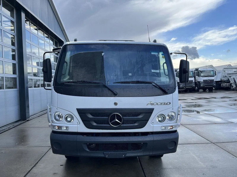 Mercedes-Benz Accelo 815 4x2 Garbage Compactor (2 units) Accelo 815 4x2 Garbage Compactor (2 units) - Vuilniswagen: afbeelding 4 Mercedes-Benz Accelo 815 4x2 Garbage Compactor (2 units) Accelo 815 4x2 Garbage Compactor (2 units) - Vuilniswagen: afbeelding 4