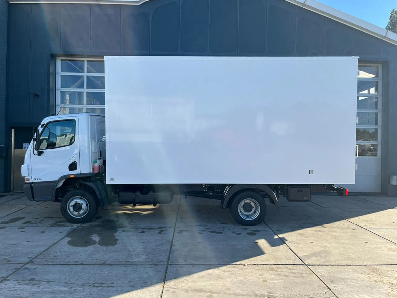 Mercedes-Benz Accelo 915 4x2 Closed Cargo Truck - Bakwagen: afbeelding 2 Mercedes-Benz Accelo 915 4x2 Closed Cargo Truck - Bakwagen: afbeelding 2