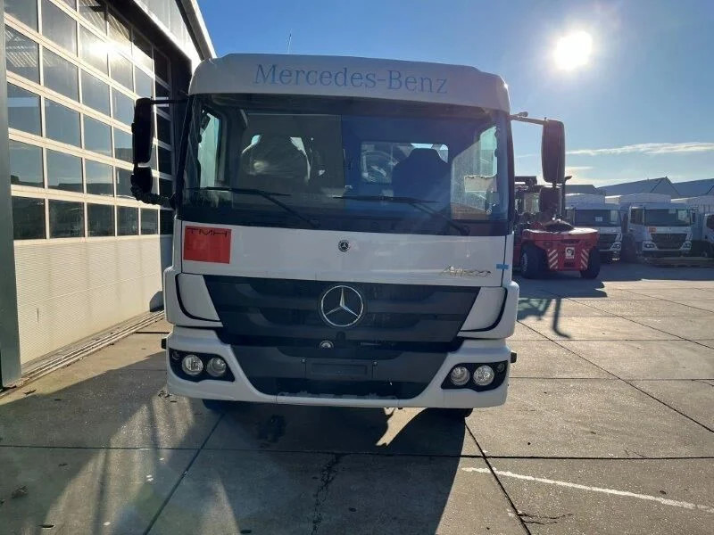 Mercedes-Benz Atego 1418 4x2 Fuel Tank Truck - Tankwagen: afbeelding 4 Mercedes-Benz Atego 1418 4x2 Fuel Tank Truck - Tankwagen: afbeelding 4