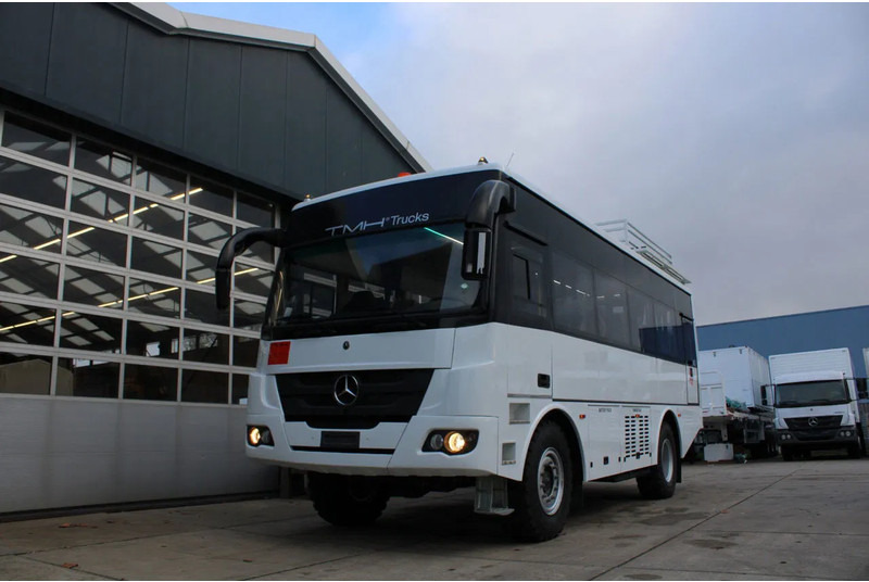 Mercedes-Benz Atego 1725 4x4 Passenger Bus - Touringcar: afbeelding 1 Mercedes-Benz Atego 1725 4x4 Passenger Bus - Touringcar: afbeelding 1