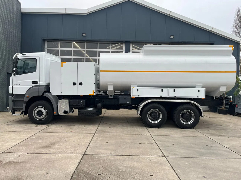 Mercedes-Benz Axor 3344 6x4 Water Tank Truck - Tankwagen: afbeelding 2 Mercedes-Benz Axor 3344 6x4 Water Tank Truck - Tankwagen: afbeelding 2