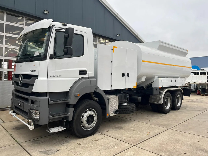 Mercedes-Benz Axor 3344 6x4 Water Tank Truck - Tankwagen: afbeelding 1 Mercedes-Benz Axor 3344 6x4 Water Tank Truck - Tankwagen: afbeelding 1
