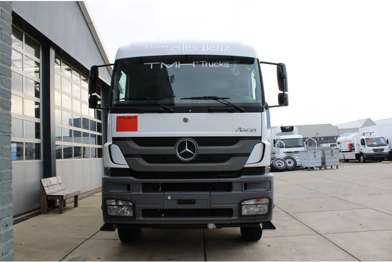 Mercedes-Benz Axor 3344 K 6x4 Tipper Truck - Kipper vrachtwagen: afbeelding 5 Mercedes-Benz Axor 3344 K 6x4 Tipper Truck - Kipper vrachtwagen: afbeelding 5