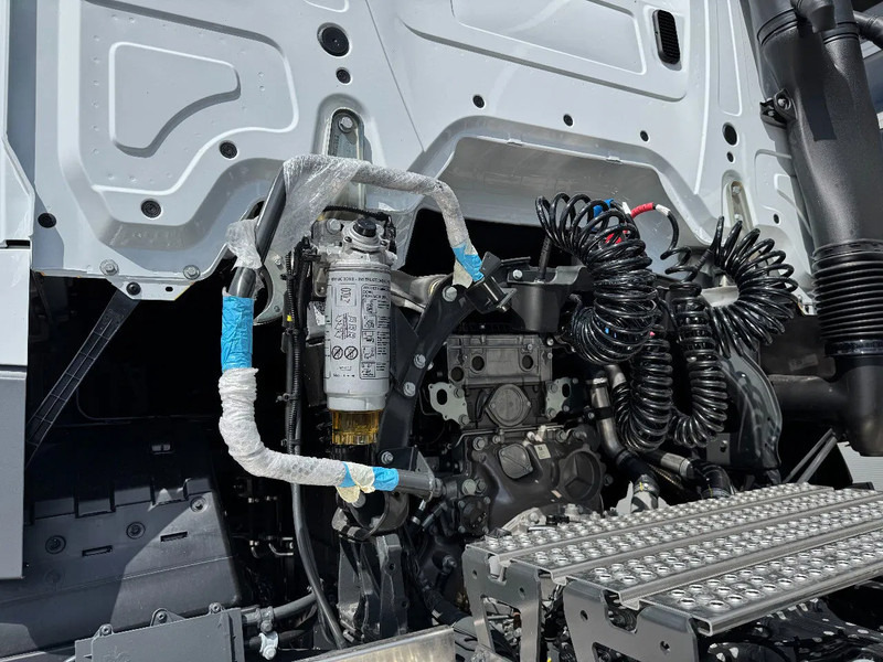 Nieuw Trekker Mercedes-Benz Arocs 4058 AS 6x6 Tractor Head 180T Push Pull EURO-3: afbeelding 17