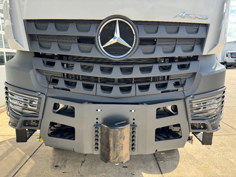 Nieuw Trekker Mercedes-Benz Arocs 4058 AS 6x6 Tractor Head 180T Push Pull EURO-3: afbeelding 8
