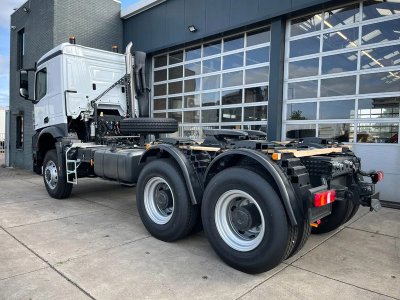 Mercedes-Benz Arocs 4058 AS 6x6 Tractor Head 180T Push Pull EURO-5 - Trekker: afbeelding 3 Mercedes-Benz Arocs 4058 AS 6x6 Tractor Head 180T Push Pull EURO-5 - Trekker: afbeelding 3