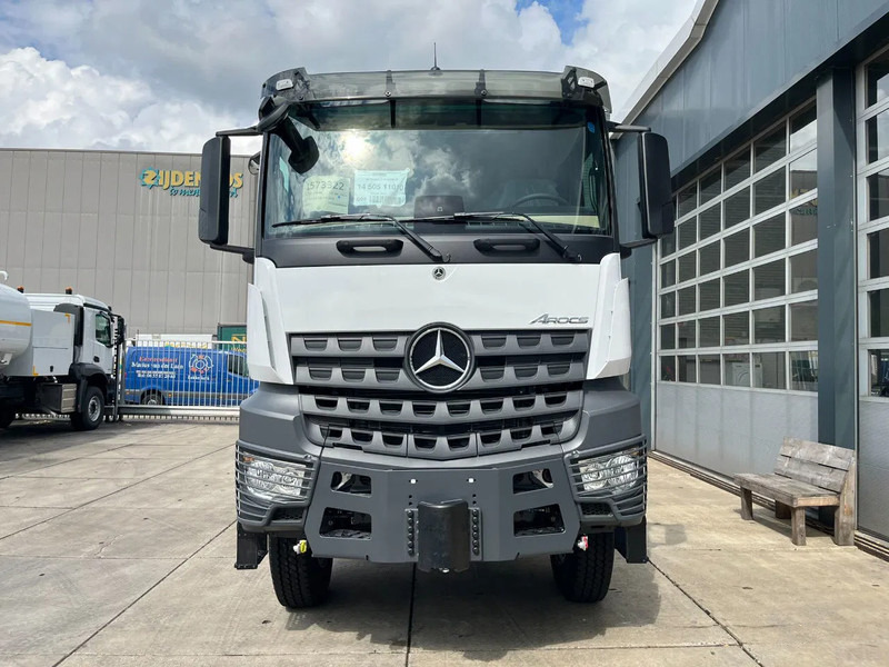 Nieuw Trekker Mercedes-Benz Arocs 4058 AS 6x6 Tractor Head 180T Push Pull (Pre order): afbeelding 8