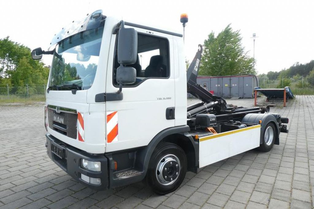 MAN TG-L 8.180 Abrollkipper - Haakarmsysteem vrachtwagen: afbeelding 1 MAN TG-L 8.180 Abrollkipper - Haakarmsysteem vrachtwagen: afbeelding 1