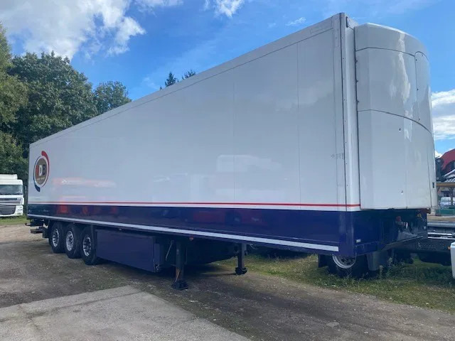 Krone koelvries met TK en onderschuifklep , aslift, - Koelwagen oplegger: afbeelding 1 Krone koelvries met TK en onderschuifklep , aslift, - Koelwagen oplegger: afbeelding 1