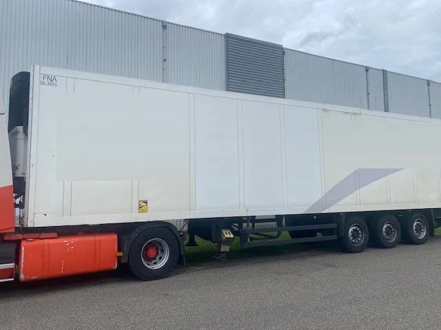Schmitz Cargobull sko koelvries met carrier vector motor, saf assen disc brakes, 2 x lift , tuv gultig - Koelwagen oplegger: afbeelding 1 Schmitz Cargobull sko koelvries met carrier vector motor, saf assen disc brakes, 2 x lift , tuv gultig - Koelwagen oplegger: afbeelding 1