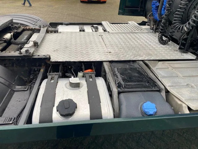 Volvo FH 16 6x2 sleepas trekker ,DL ,750 pk, XL cabine , schuifschotel . - Trekker: afbeelding 4 Volvo FH 16 6x2 sleepas trekker ,DL ,750 pk, XL cabine , schuifschotel . - Trekker: afbeelding 4