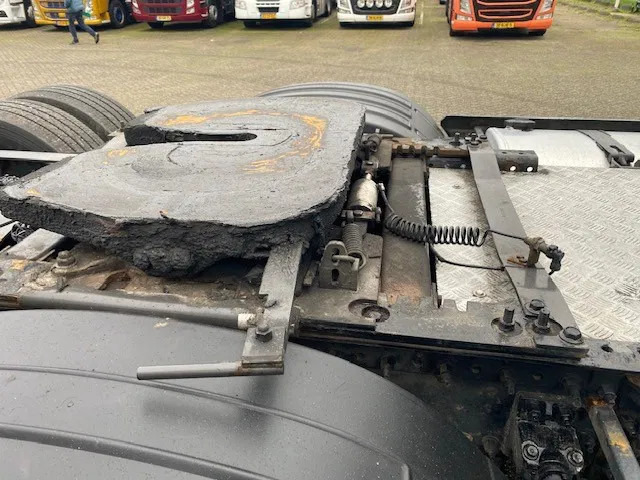 Volvo FH 16 6x2 sleepas trekker ,DL ,750 pk, XL cabine , schuifschotel . - Trekker: afbeelding 5 Volvo FH 16 6x2 sleepas trekker ,DL ,750 pk, XL cabine , schuifschotel . - Trekker: afbeelding 5