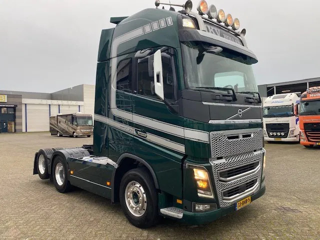 Volvo FH 16 6x2 sleepas trekker ,DL ,750 pk, XL cabine , schuifschotel . - Trekker: afbeelding 2 Volvo FH 16 6x2 sleepas trekker ,DL ,750 pk, XL cabine , schuifschotel . - Trekker: afbeelding 2