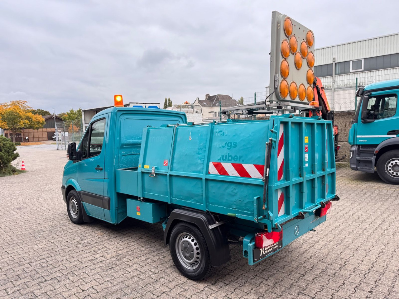 Mercedes-Benz 313 CDI Sprinter II Bertsche Müllwagen Tafel - Bedrijfswagen: afbeelding 4 Mercedes-Benz 313 CDI Sprinter II Bertsche Müllwagen Tafel - Bedrijfswagen: afbeelding 4