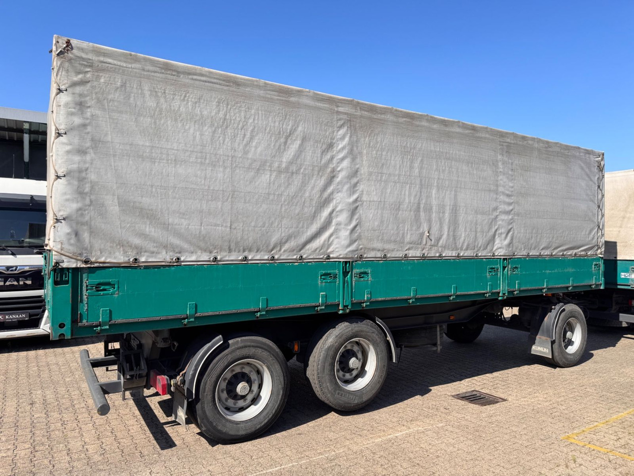 KUMMLIN 3-Achs Getreide Kipper 3 Seiten Liftachs - Kipper aanhangwagen: afbeelding 4 KUMMLIN 3-Achs Getreide Kipper 3 Seiten Liftachs - Kipper aanhangwagen: afbeelding 4