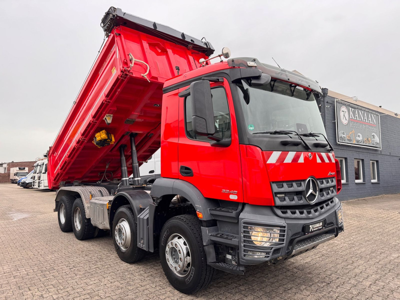 Mercedes-Benz 3246 K Actros 8x4 Meiller Bordmatik - Kipper vrachtwagen: afbeelding 4 Mercedes-Benz 3246 K Actros 8x4 Meiller Bordmatik - Kipper vrachtwagen: afbeelding 4