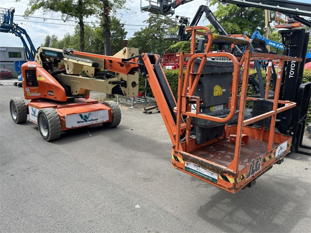 Knikarmhoogwerker JLG E450AJ (2005): afbeelding 1