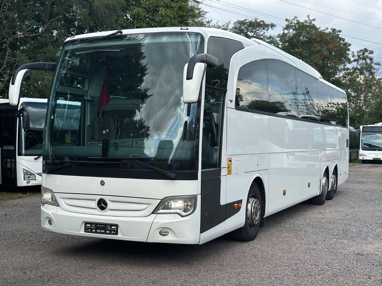 Mercedes-Benz Travego O580 16 RHD-M (LuxLine*Euro 6*TOP*DE) - Touringcar: afbeelding 2 Mercedes-Benz Travego O580 16 RHD-M (LuxLine*Euro 6*TOP*DE) - Touringcar: afbeelding 2
