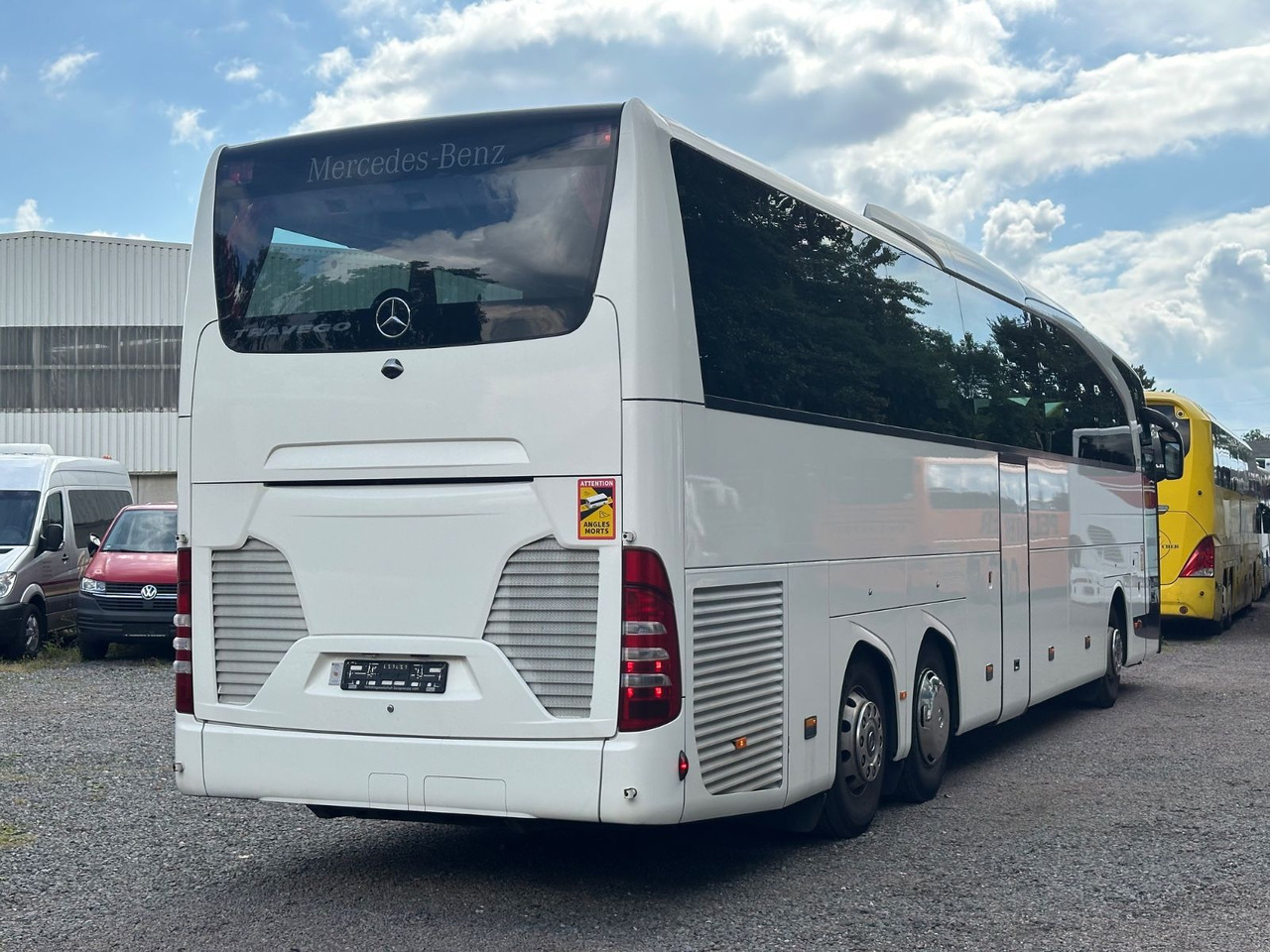 Mercedes-Benz Travego O580 16 RHD-M (LuxLine*Euro 6*TOP*DE) - Touringcar: afbeelding 2 Mercedes-Benz Travego O580 16 RHD-M (LuxLine*Euro 6*TOP*DE) - Touringcar: afbeelding 2