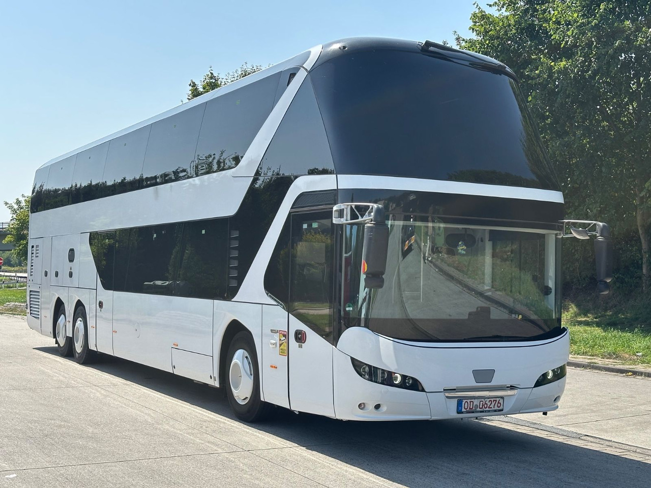 Neoplan P06 Skyliner L (83 Sitze*TOP*Motor Neu*Panorama) - Dubbeldeksbus: afbeelding 2 Neoplan P06 Skyliner L (83 Sitze*TOP*Motor Neu*Panorama) - Dubbeldeksbus: afbeelding 2