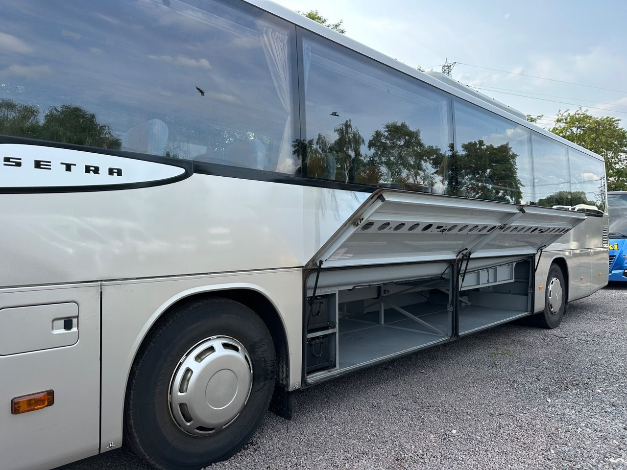 Setra S 415 UL GT (Motor neu*TOP) - Streekbus: afbeelding 4 Setra S 415 UL GT (Motor neu*TOP) - Streekbus: afbeelding 4