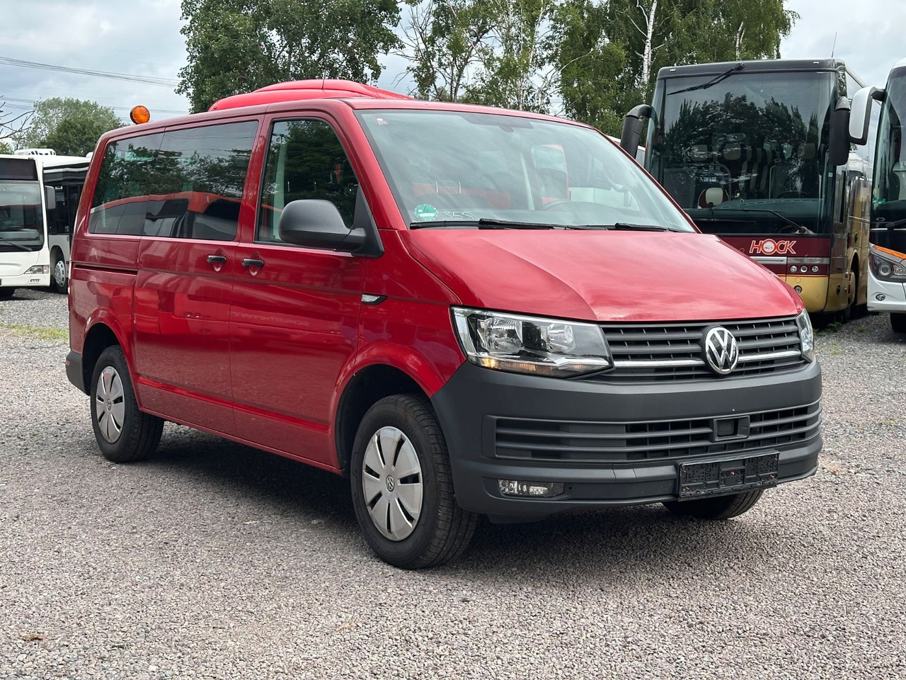 Volkswagen T6 Kombi (PDC Hi*ACC*StandHz*9 Sitzer*AC) - Personenvervoer: afbeelding 2 Volkswagen T6 Kombi (PDC Hi*ACC*StandHz*9 Sitzer*AC) - Personenvervoer: afbeelding 2