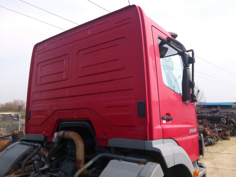 MERCEDES BENZ ATEGO 1823 1828 2528 - Cabine: afbeelding 4 MERCEDES BENZ ATEGO 1823 1828 2528 - Cabine: afbeelding 4